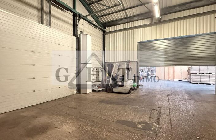 LOCAUX D’ACTIVITÉS / STOCKAGE DE 819 M² À 5 519 M² – MEAUX — photo 3