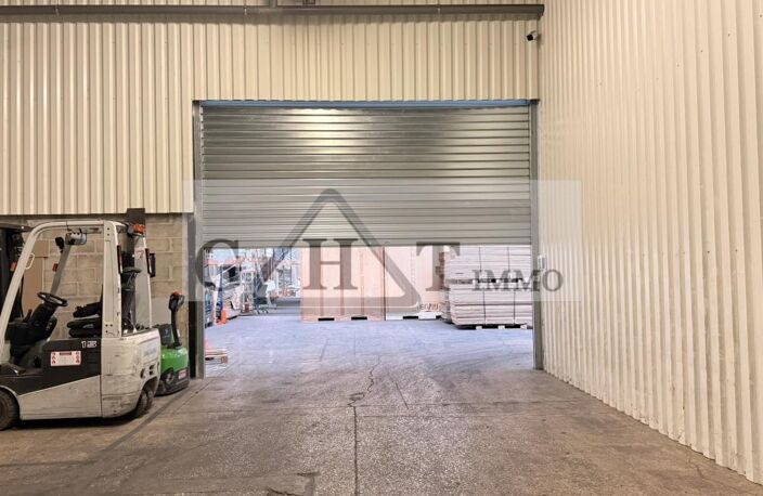 LOCAUX D’ACTIVITÉS / STOCKAGE DE 819 M² À 5 519 M² – MEAUX — photo 4