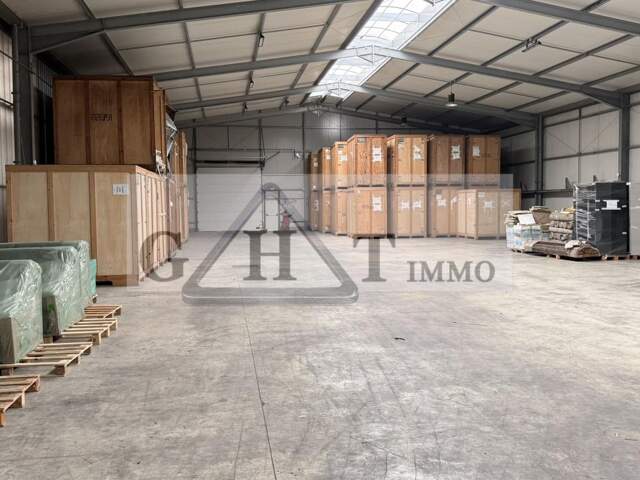LOCAUX D’ACTIVITÉS / STOCKAGE DE 819 M² À 5 519 M² – MEAUX — photo du bien