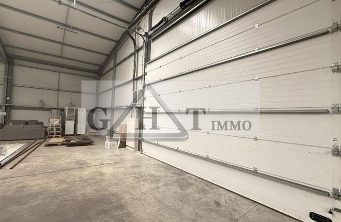 LOCAUX D’ACTIVITÉS / STOCKAGE DE 819 M² À 5 519 M² – MEAUX — photo 3