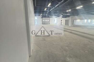 Local industriel  5352 €