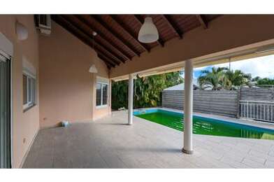 Maison 5 pièces 2150 €