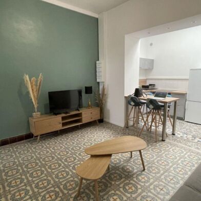 Appartement  380 €