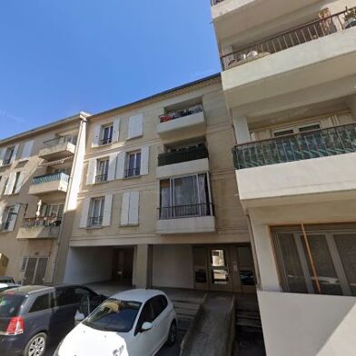 Appartement 4 pièces 734 €