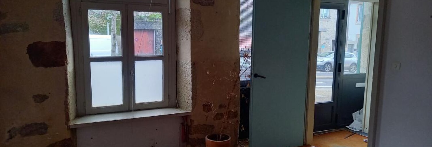 Bureau  92 m² à louer à Saint-Junien (87200)