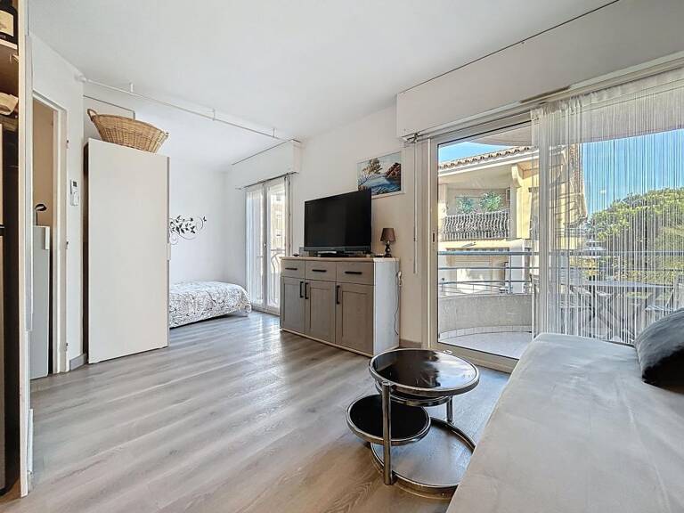 Appartement À Vendre — photo 1