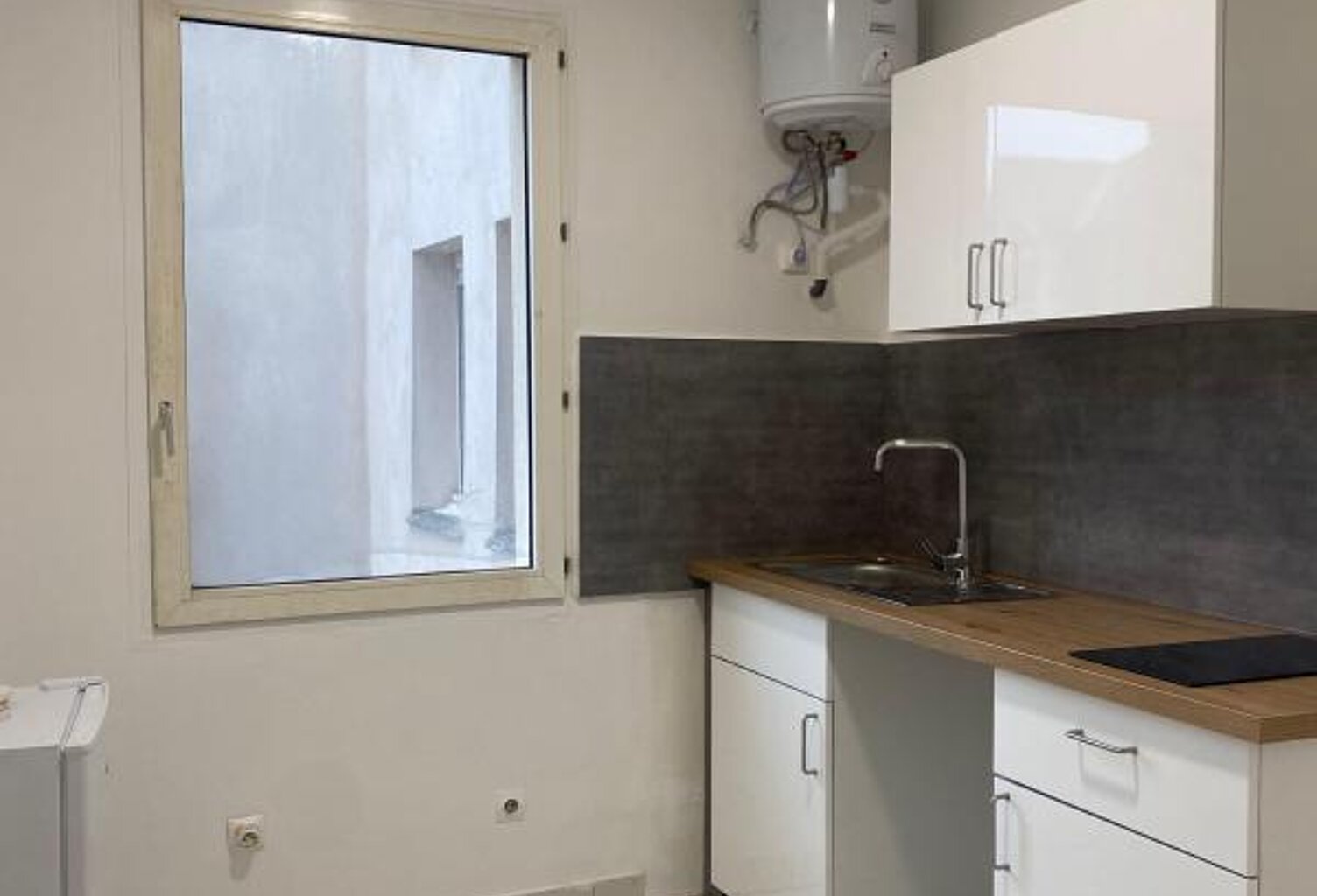 SAINTE-ANNE - APPARTEMENT - 1 PIECE — photo 1