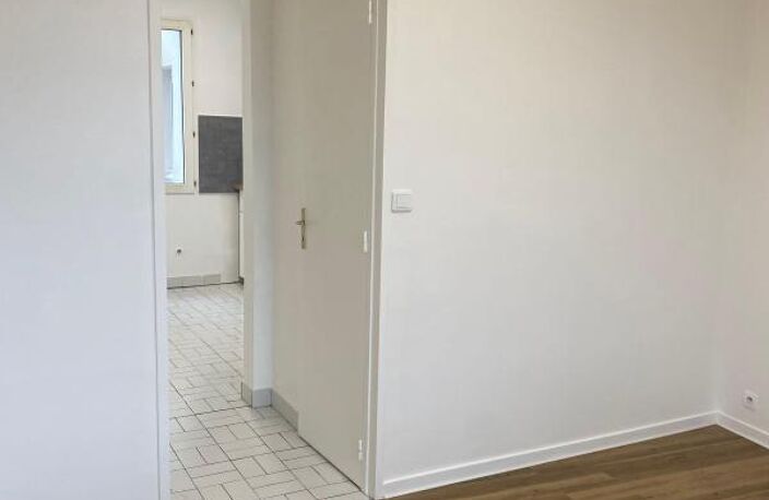 SAINTE-ANNE - APPARTEMENT - 1 PIECE — photo 3