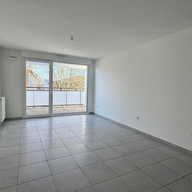 Appartement 3 pièces 765 €