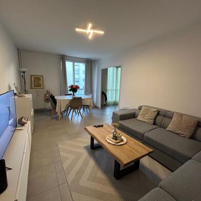 Appartement 3 pièces 765 €