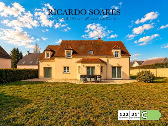 60940 ANGICOURT / PROPRIÉTÉ D'EXCEPTION / GRANDS VOLUMES / 242m2 / 5 CHAMBRES / DOUBLE GARAGE / TERRAIN 1373m2 — photo du bien