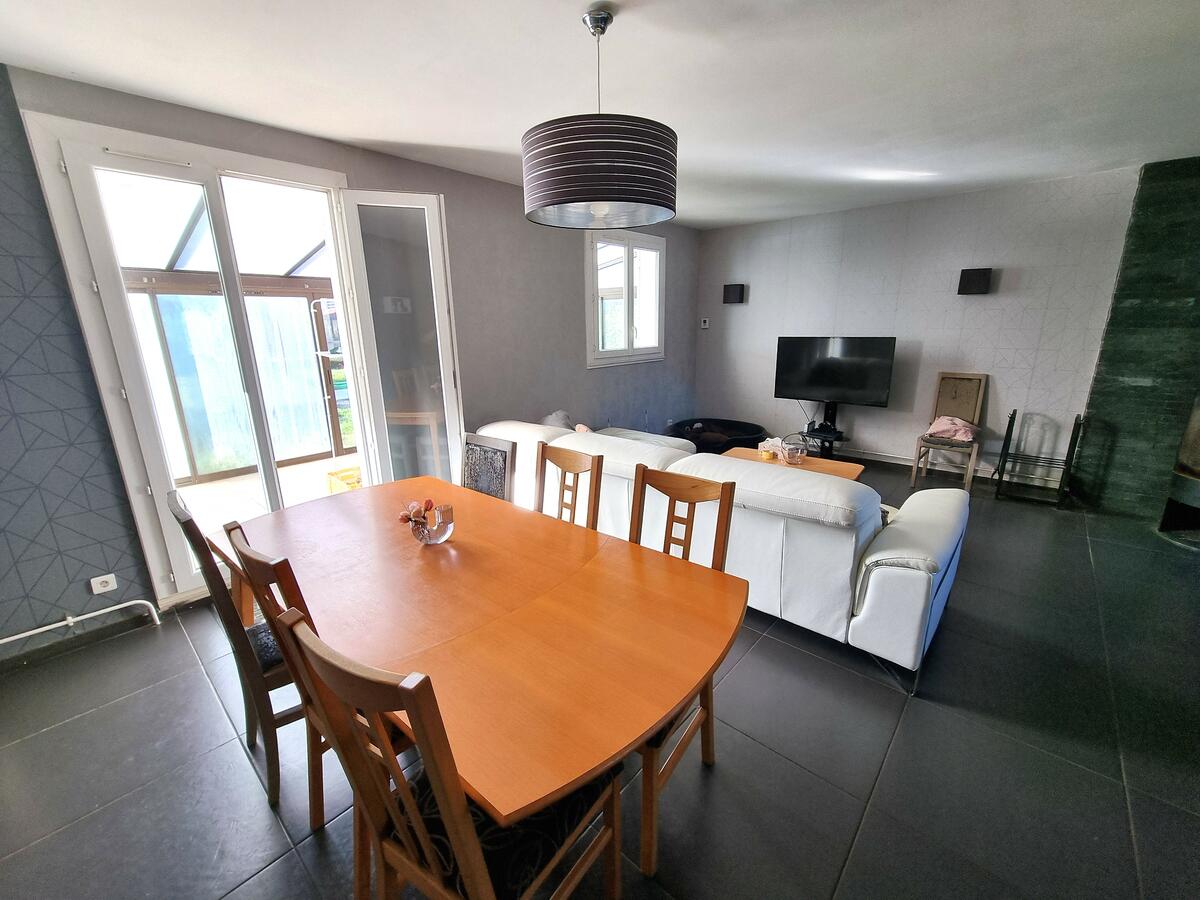 Villa / Maison  T4 à vendre Décines-Charpieu 69150