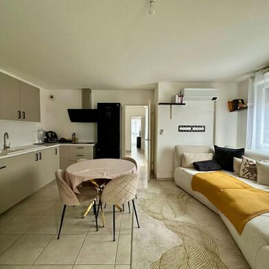 Appartement 3 pièces 240000 €