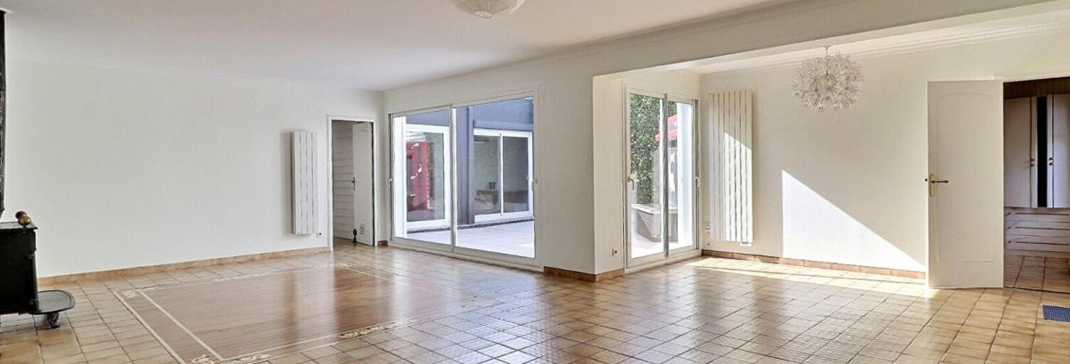 Maison 9 Pièces 230 m² à vendre à Sainte-Geneviève-des-Bois (91700)