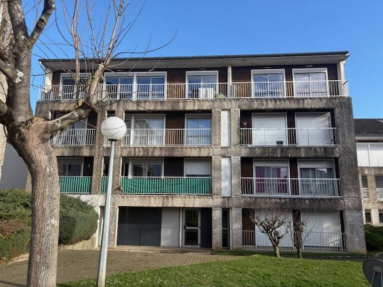Leasing Appartement 4  pièces 80 m² La Châtre — photo 1