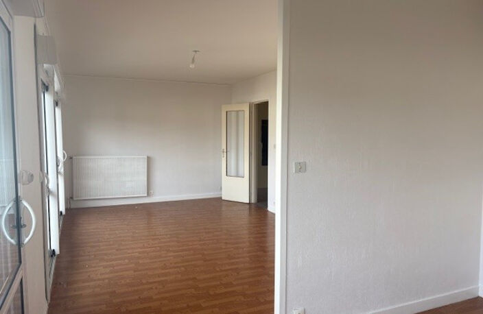 Leasing Appartement 4  pièces 80 m² La Châtre — photo 3
