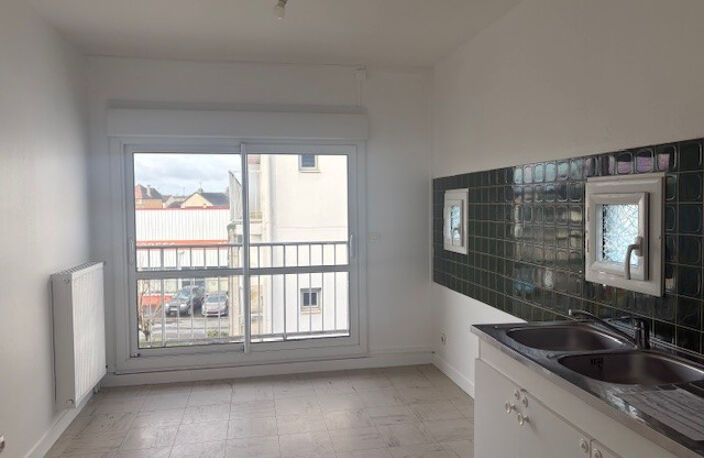 Leasing Appartement 4  pièces 80 m² La Châtre — photo 4