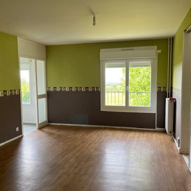 Appartement 4 pièces 537 €