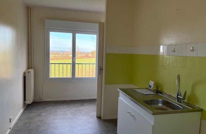Leasing Appartement 4  pièces 80 m² Cluis — photo 4