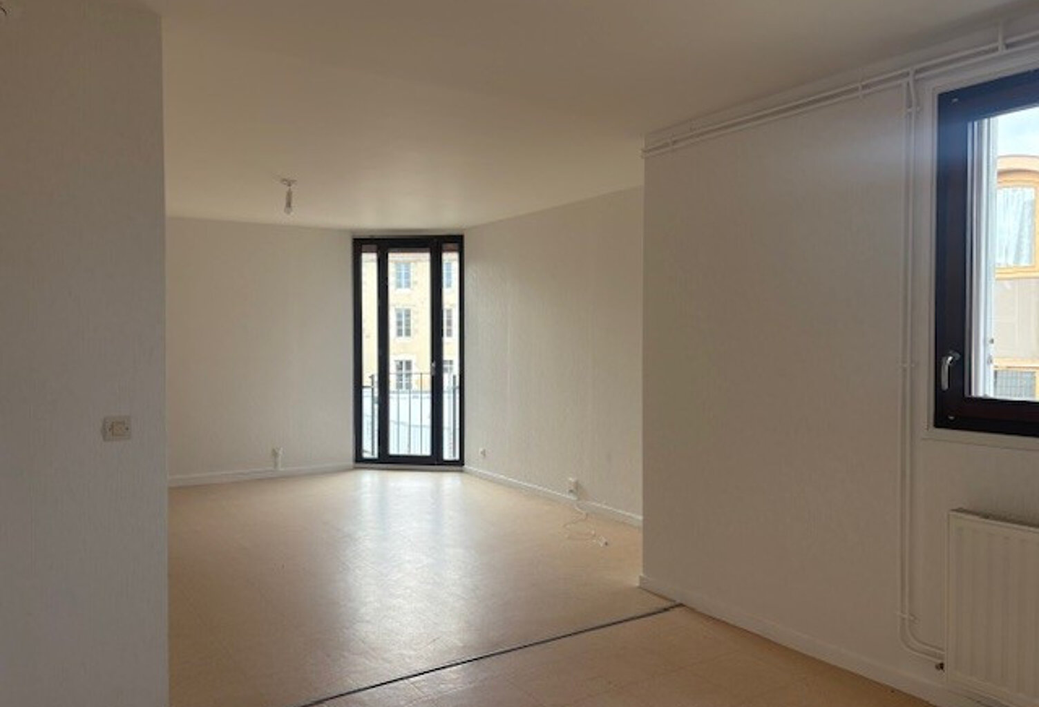 Leasing Appartement 3  pièces 79 m² La Châtre — photo 1