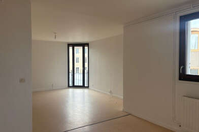 Appartement 3 pièces 788 €