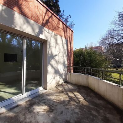 Appartement 3 pièces 872 €