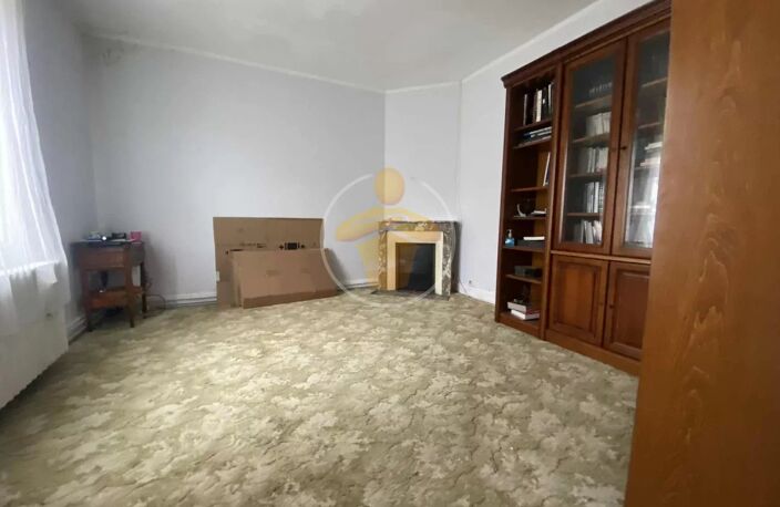 Maison semi-mitoyenne secteur Charmes — photo 2