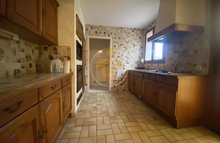 Maison semi-mitoyenne secteur Charmes — photo 4