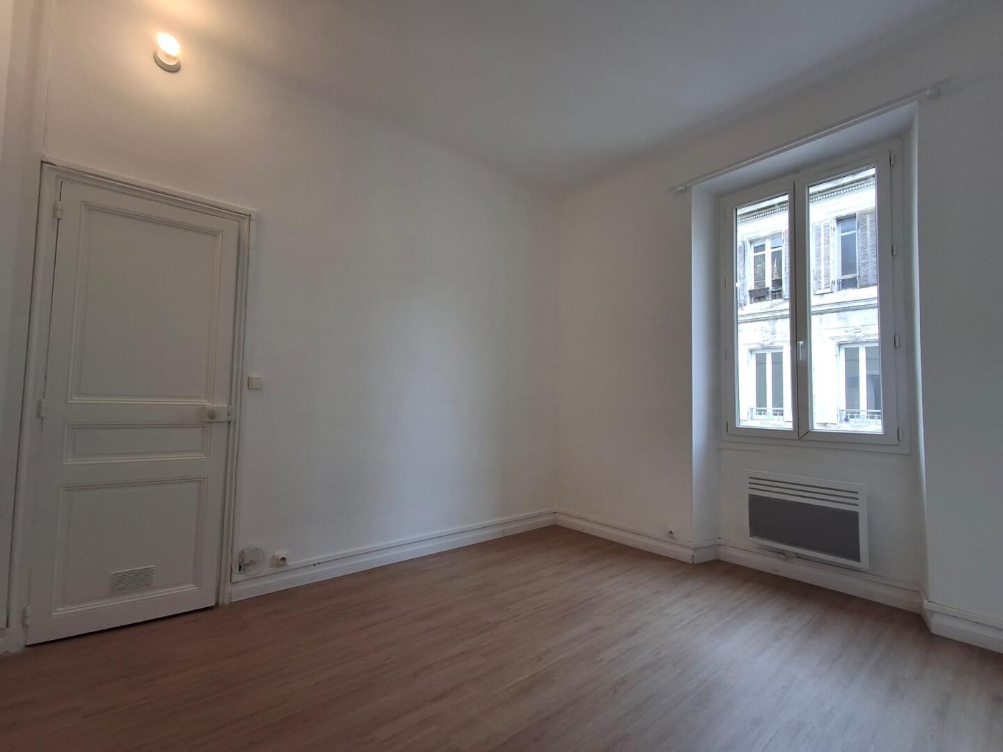 Appartement  T2 à louer Marseille 5eme 13005