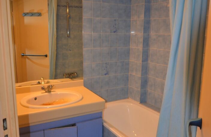Vente appartement 1 pièce 33 m² Grasse (06130) — photo 2