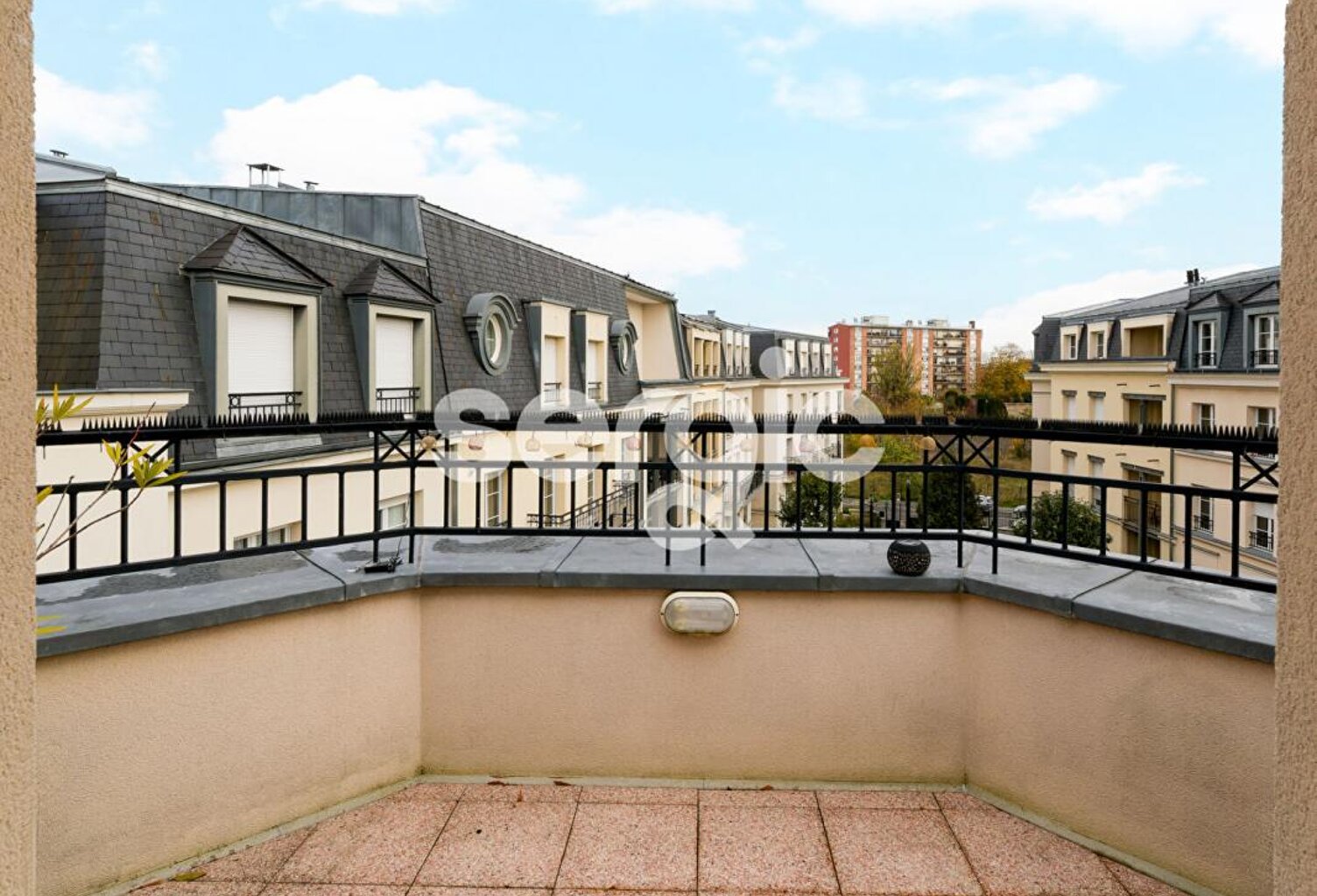 Vente appartement   Reims (51100) — photo 1