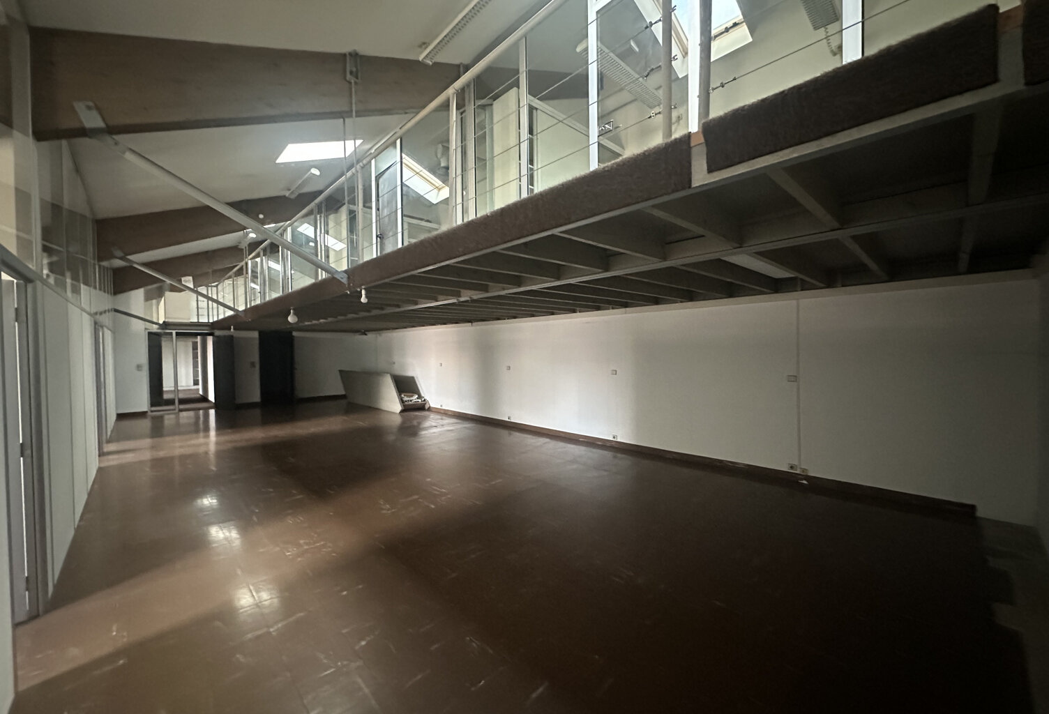 JEANNE-D'ARC - Local professionnel de 339m2 - 980 000 EUR — photo 1