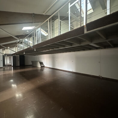 Commerce  980000 €