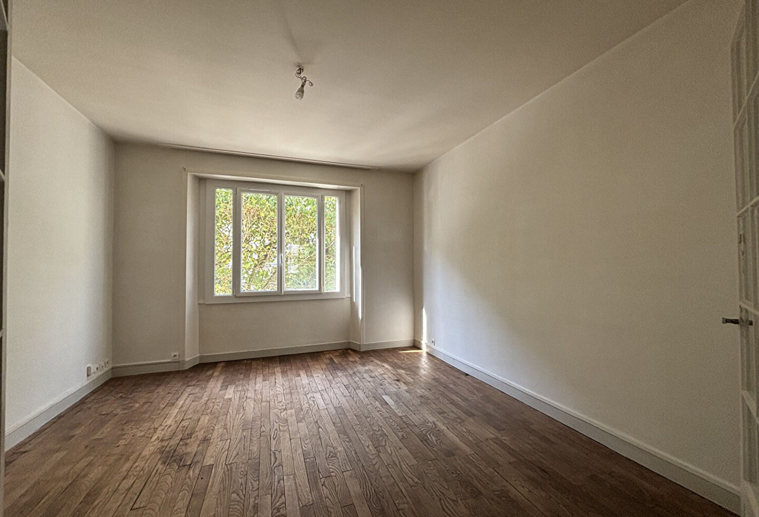 Appartement T3 - 70 m² - proche Gare - Garage — photo 1