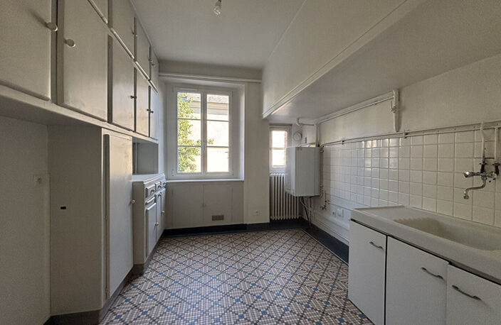 Appartement T3 - 70 m² - proche Gare - Garage — photo 2