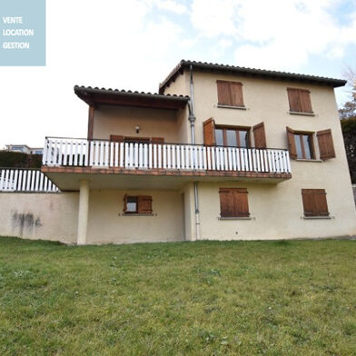 Maison 5 pièces 900 €