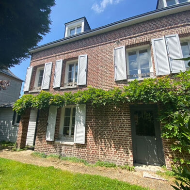 Maison 6 pièces 1590 €