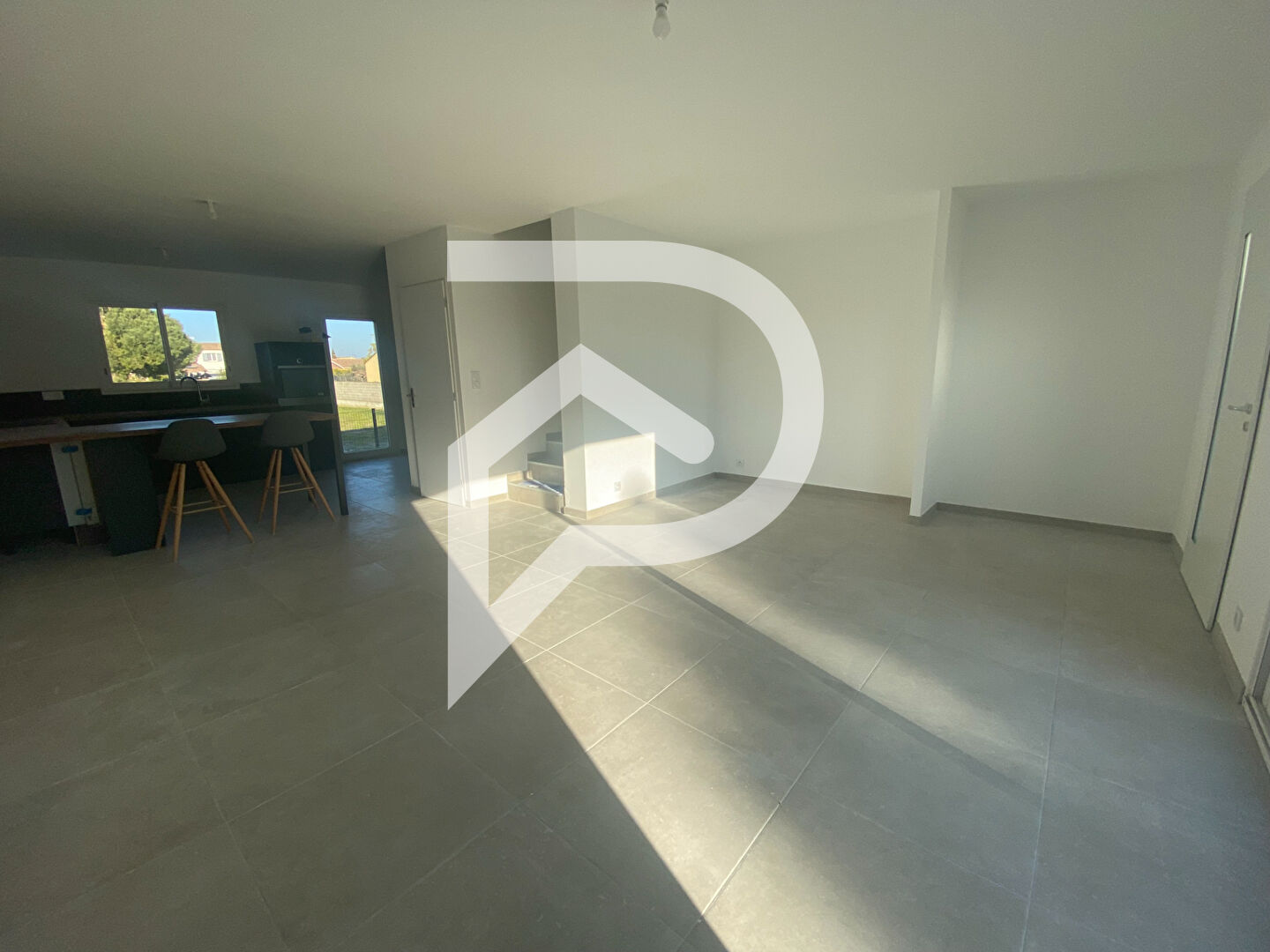 Villa / Maison  T4 à louer Aigues-Mortes 30220