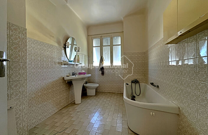 A vendre Arles Monplaisir Appartement T4 avec grand balcon et place de parking — photo 4