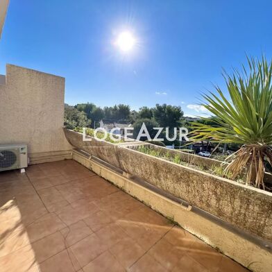 Appartement 2 pièces 941 €