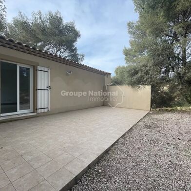 Appartement 2 pièces 810 €