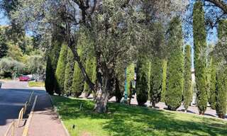 Garage   m² à louer à Nice (06200)