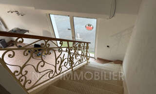 Commerce  45 m² à louer à Mougins (06250)