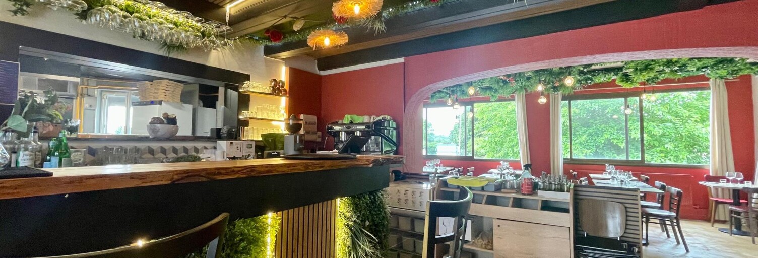 Commerce 4 Pièces 104 m² à vendre à Indre (44610)