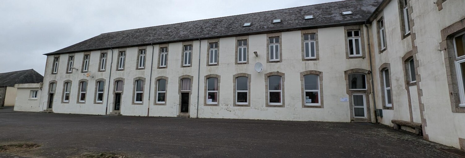 Immeuble  2200 m² à vendre à Elliant (29370)