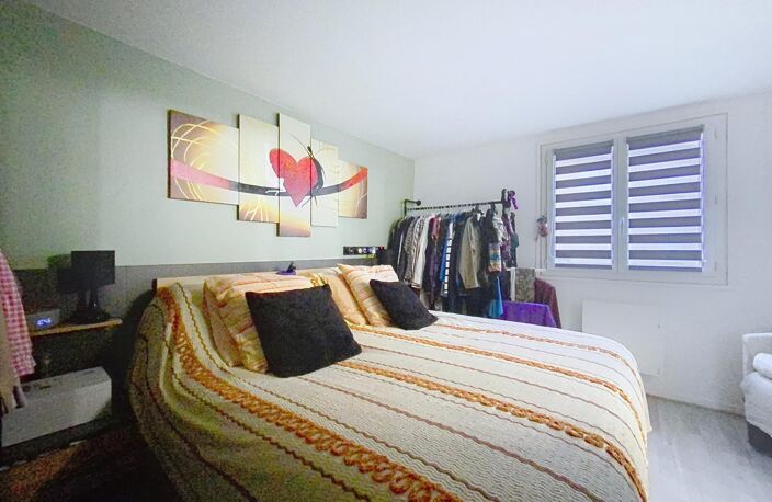 MAISON RENOVEE - QUARTIER PAISIBLE - CHAMBRE RDC — photo 3