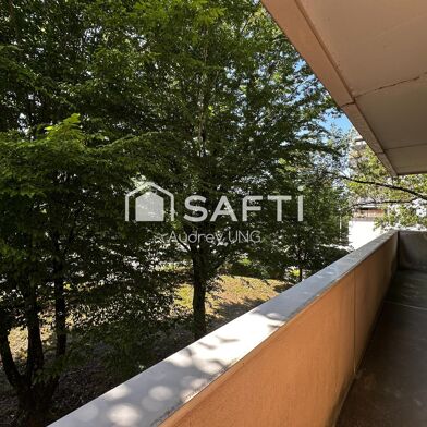 Appartement 4 pièces 162000 €