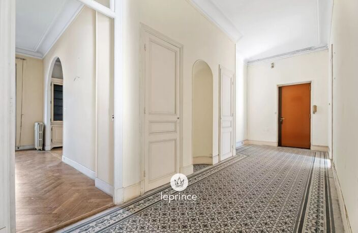 Nice Carré d'Or - Appartement 3/4 Pièces à rénover - Cave — photo 2