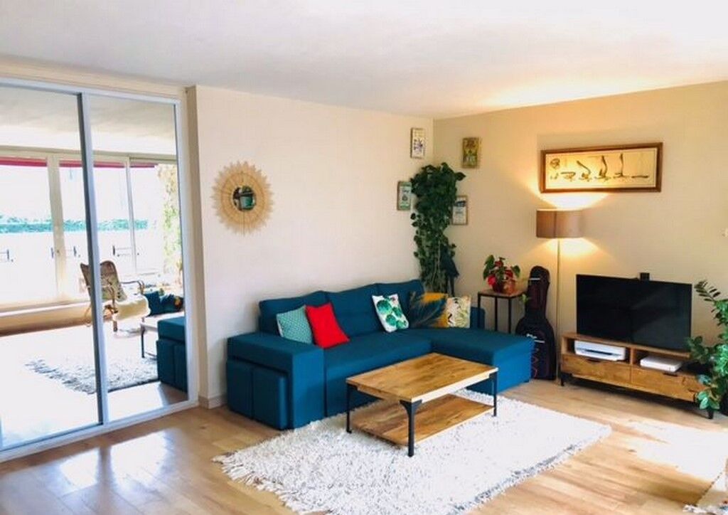 Location T2 50 m² à Villeurbanne 966 ¤ CC /mois