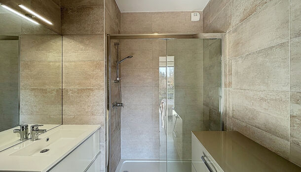 Villa / Maison 4 pièces  à vendre Luynes 13080